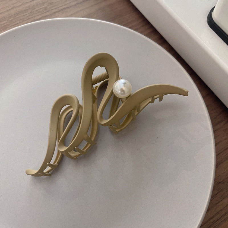 2023 Retro Korea Large Wave Grab Clip Frosted Acrylic Hair Clip Shark Clip Headdress Ladies Girls Fashion Hair Accessories